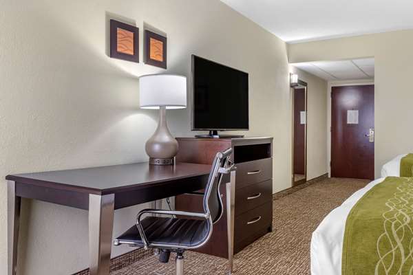  - Comfort Inn & Suites Cornelius - I-77, Exit 28