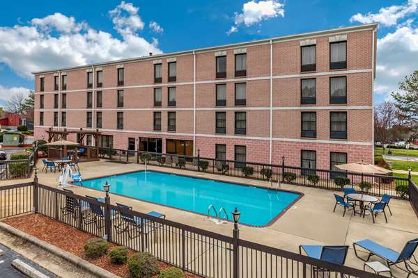 Pool - Comfort Inn & Suites Cornelius - I-77, Exit 28