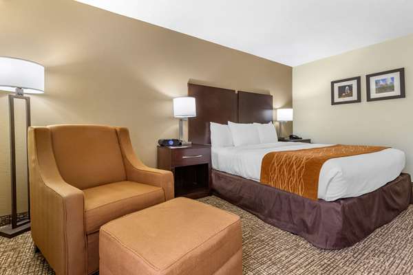  - Comfort Inn & Suites Cornelius - I-77, Exit 28