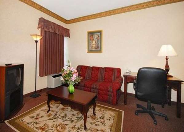 Suite - Quality Inn Tarboro