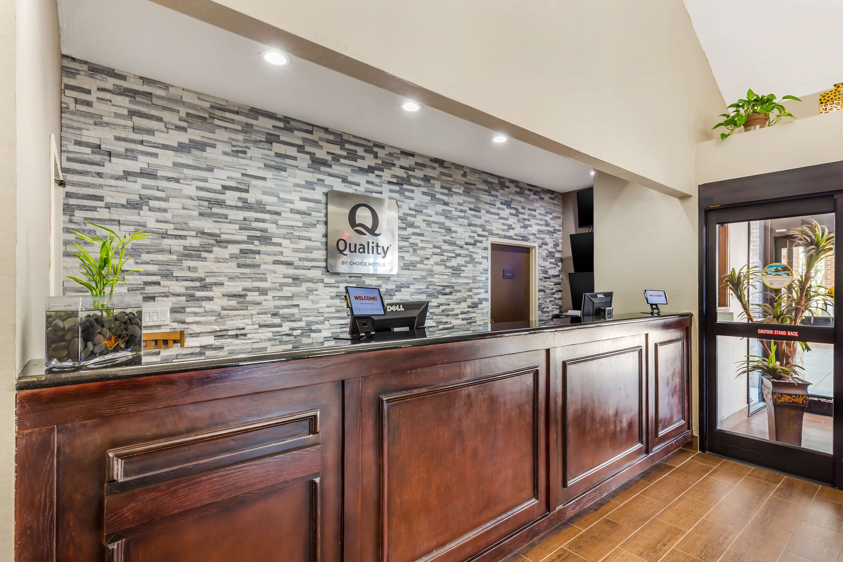 Front desk | Comfort Inn Asheboro