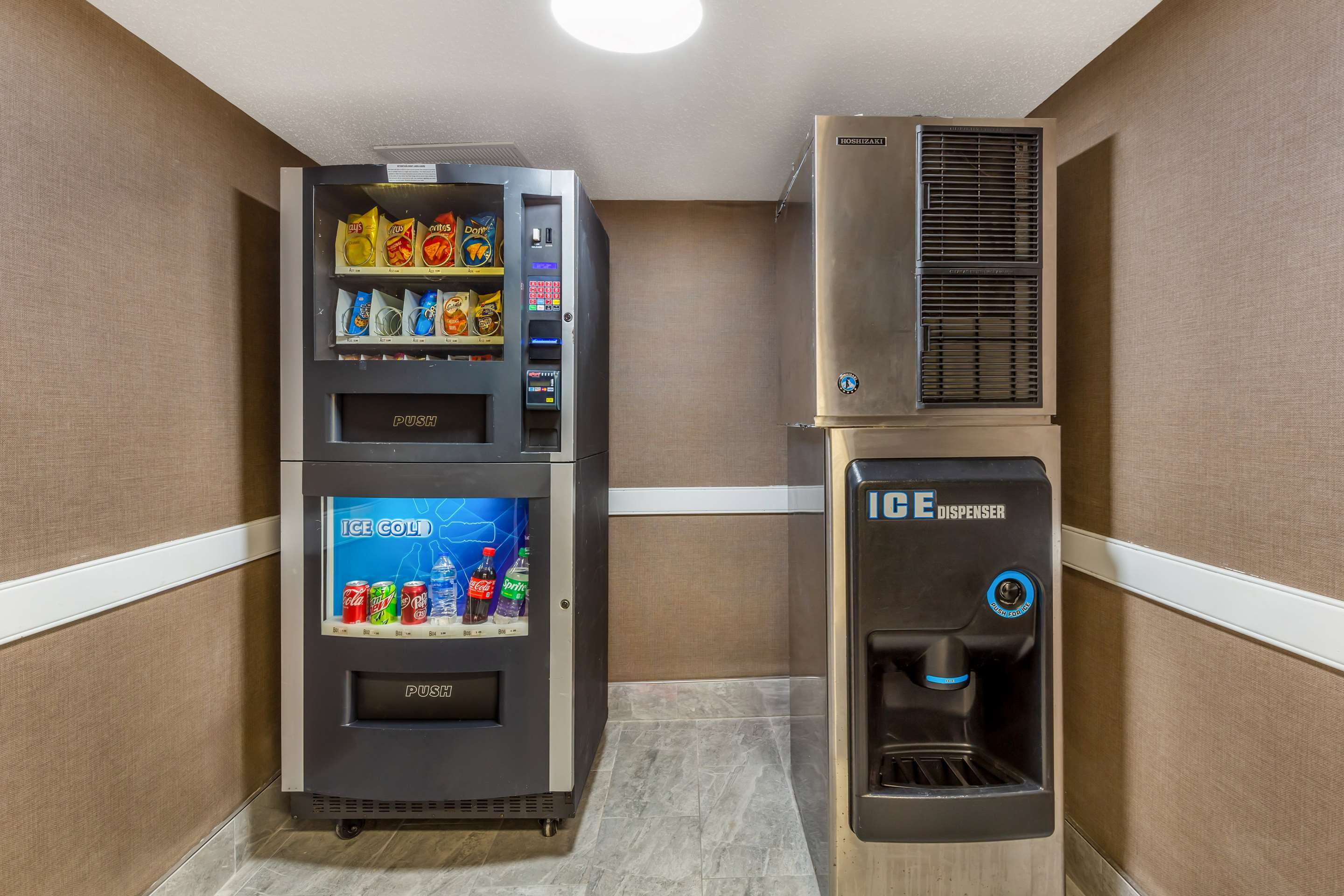 Hotel vending area | Comfort Inn Asheboro