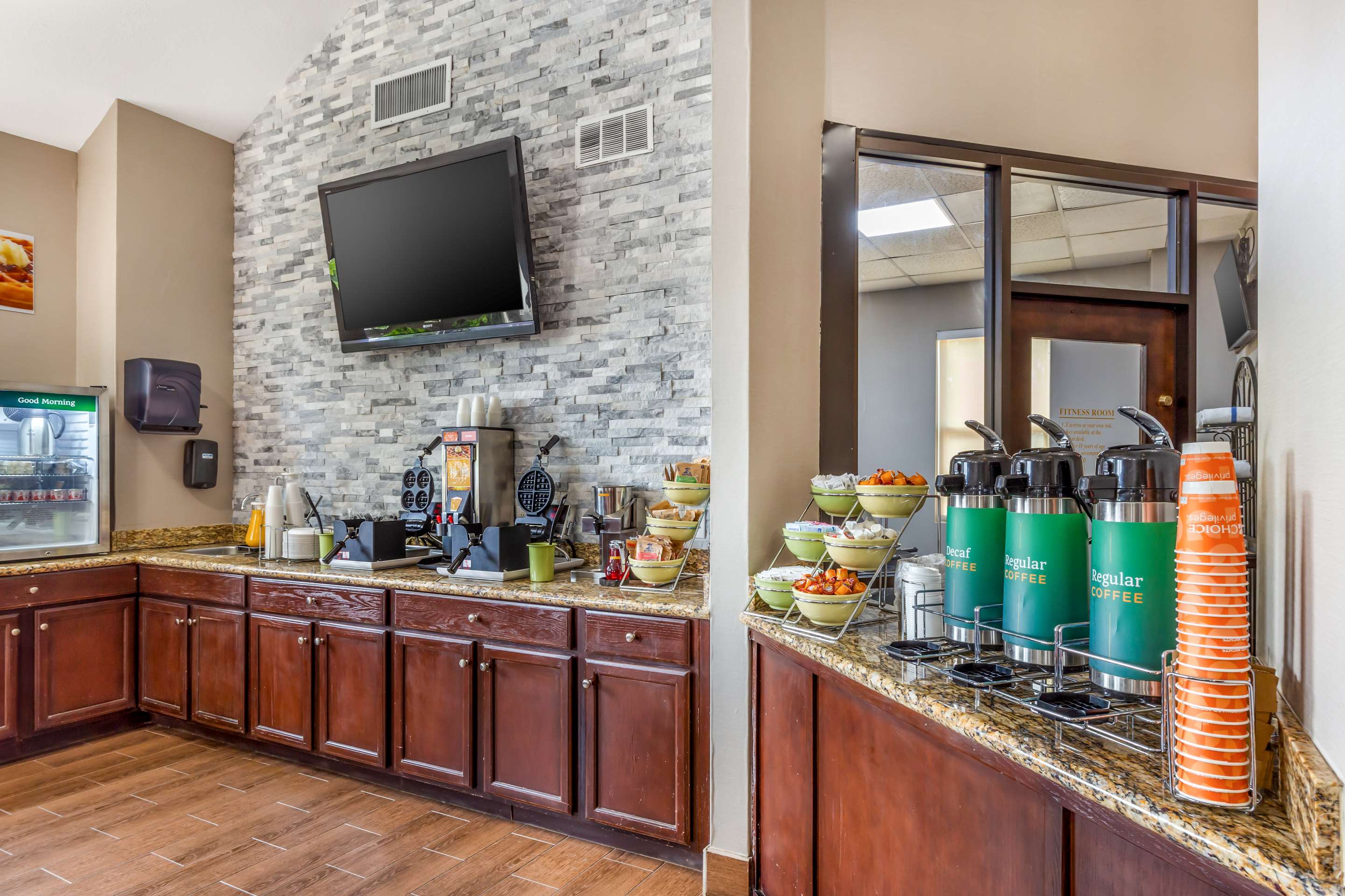 Breakfast area | Comfort Inn Asheboro