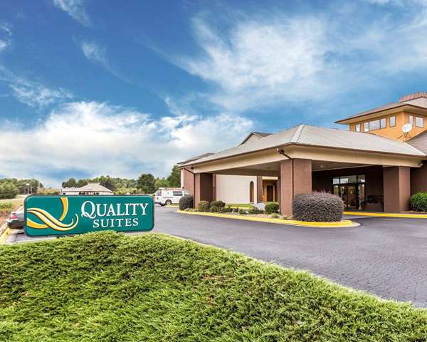 Exterior view - Quality Suites Hickory - I-40, Exit 125