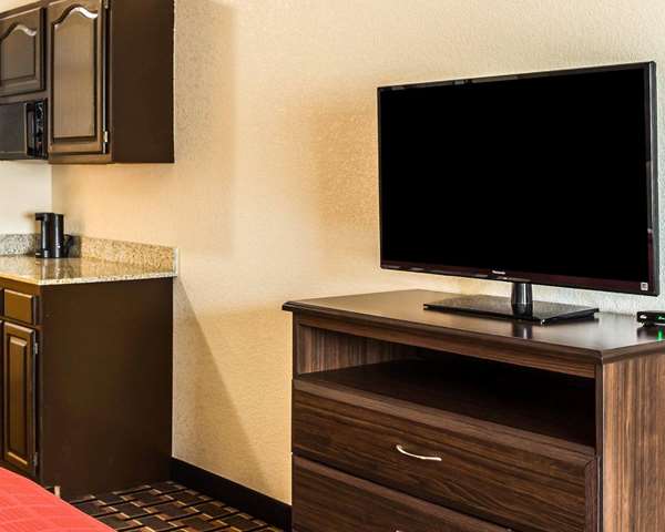 Suite - Quality Suites Hickory - I-40, Exit 125