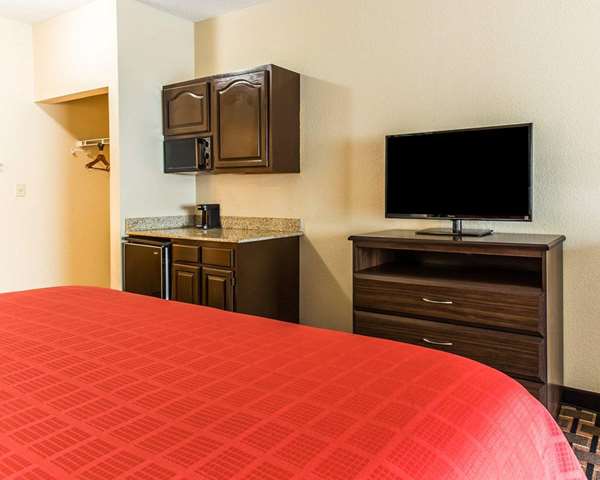 Suite - Quality Suites Hickory - I-40, Exit 125