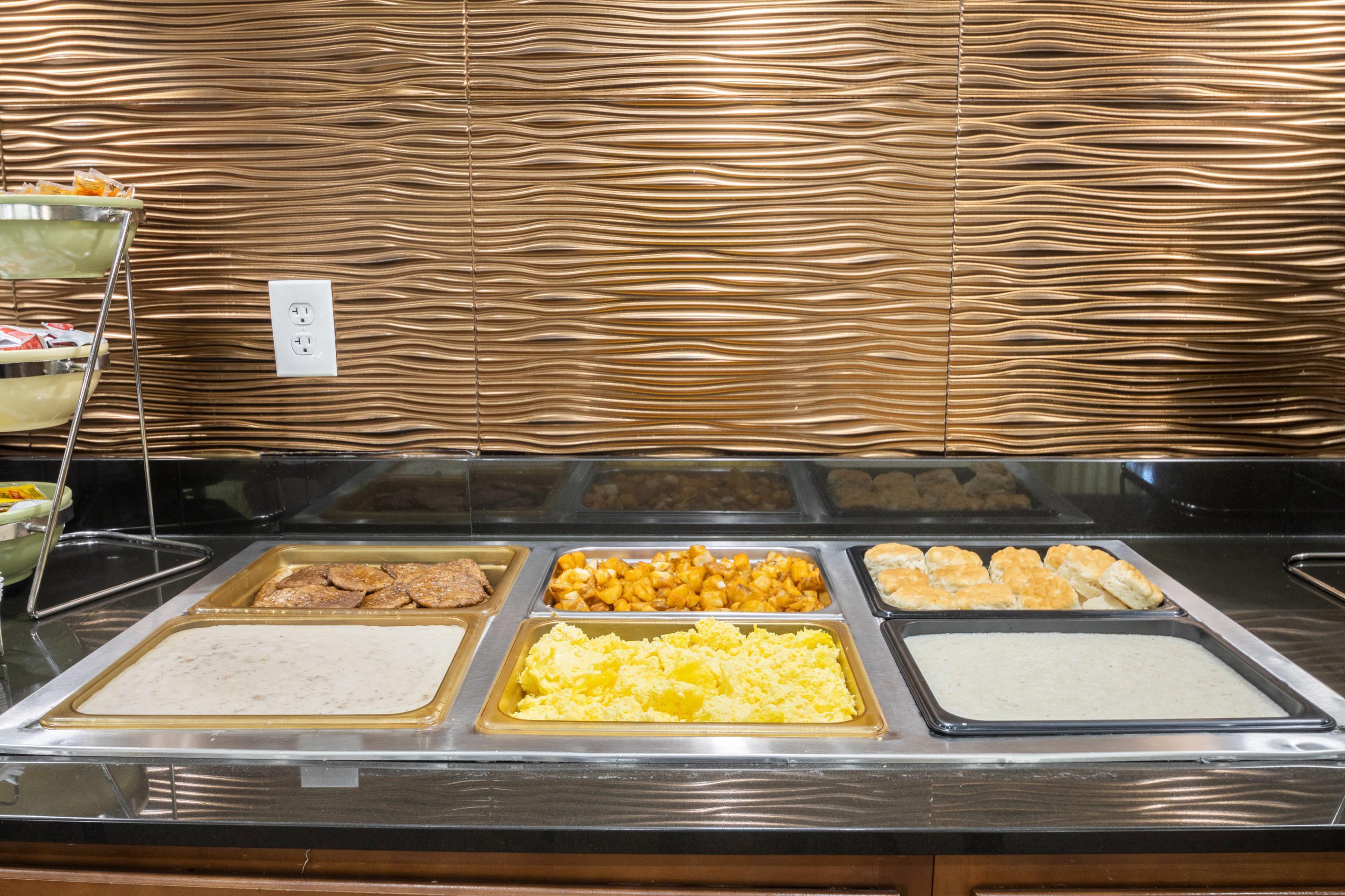Breakfast area | Quality Suites