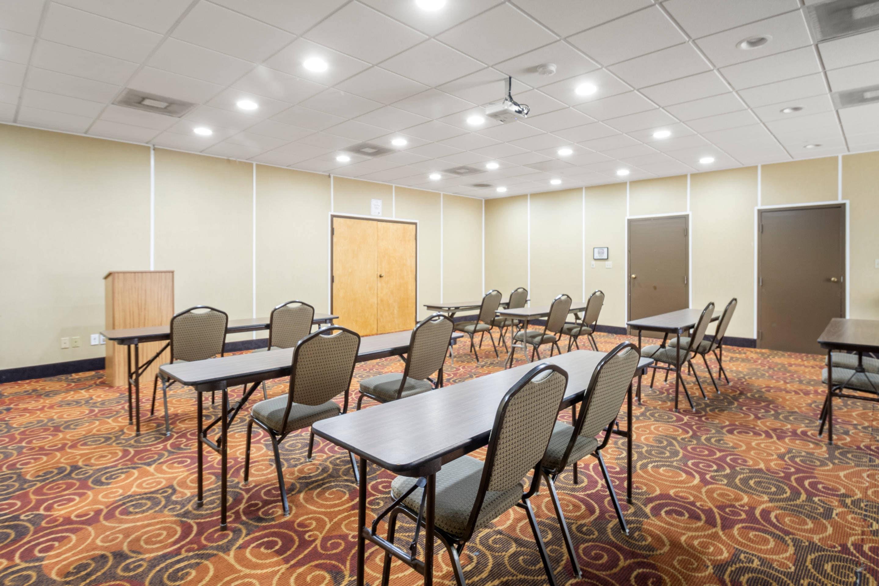 Meeting room | Quality Suites