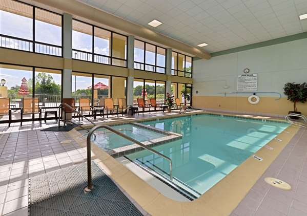 Pool - Quality Inn Jonesville