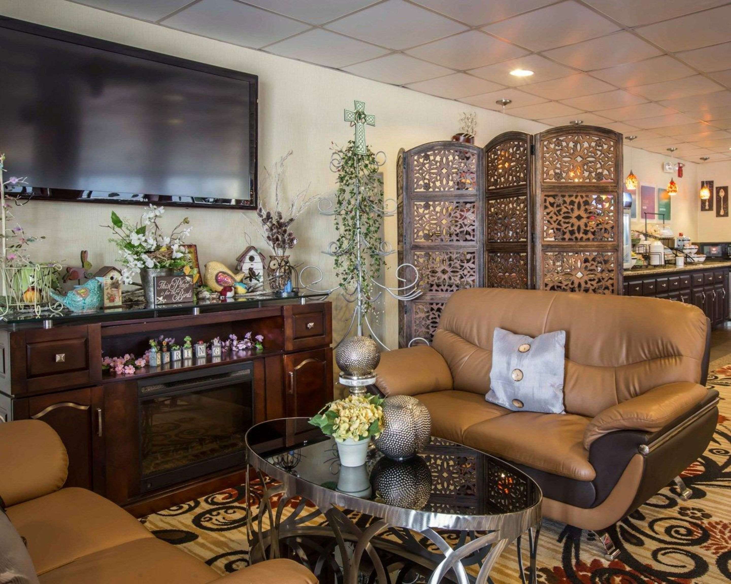Breakfast lounge area