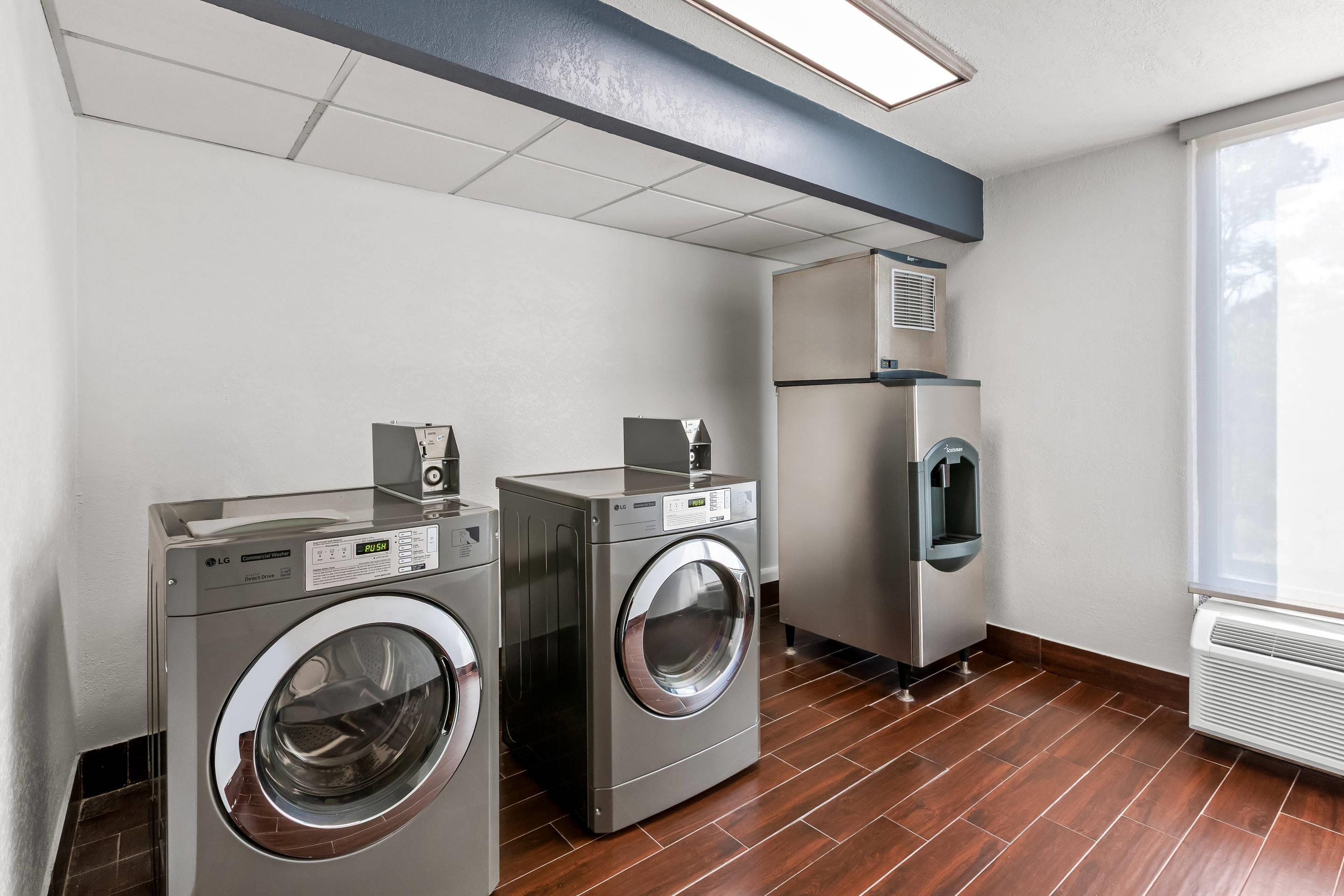 Guest laundry facilities | Comfort Inn Laurinburg