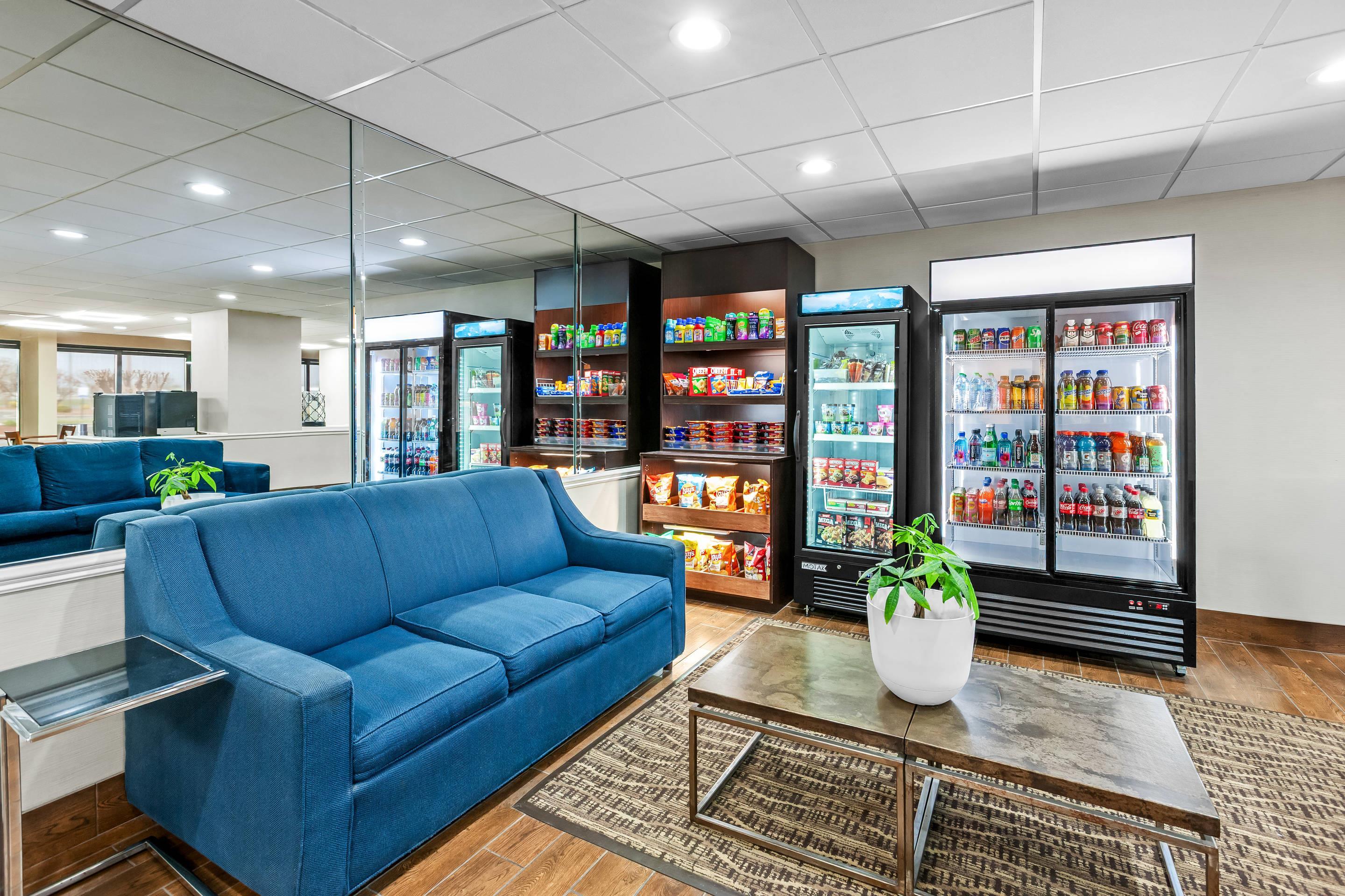 Lobby with sitting area | Comfort Inn Laurinburg