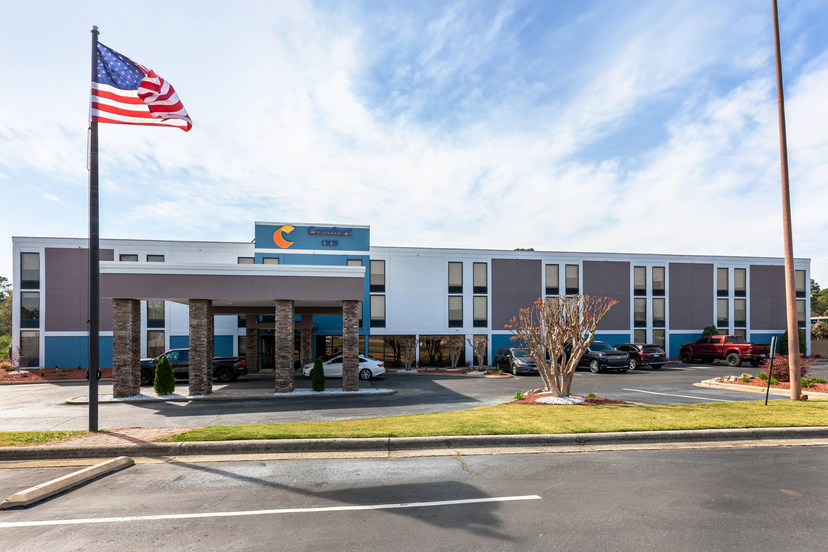 Hotel exterior | Comfort Inn Laurinburg