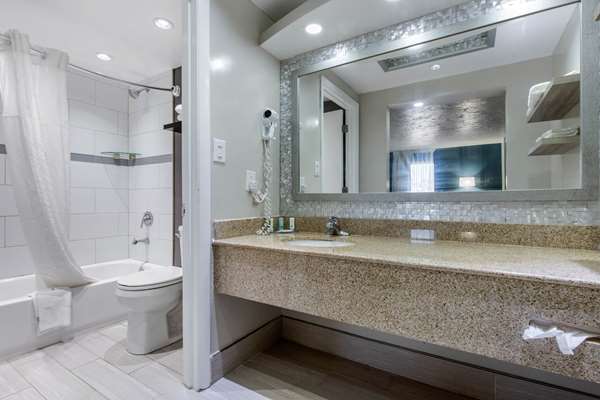  - Quality Inn Carolina Oceanfront Kill Devil Hills