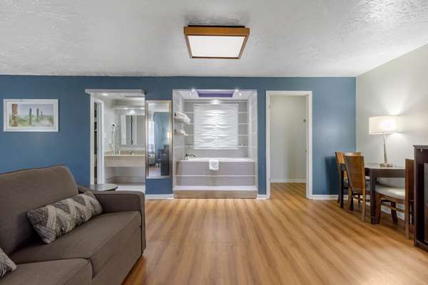  - Quality Inn Carolina Oceanfront Kill Devil Hills