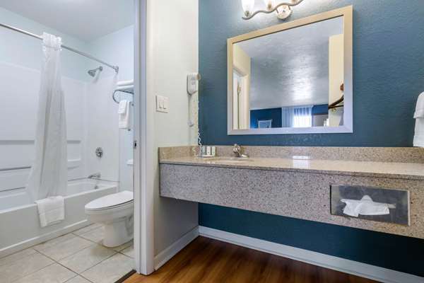  - Quality Inn Carolina Oceanfront Kill Devil Hills