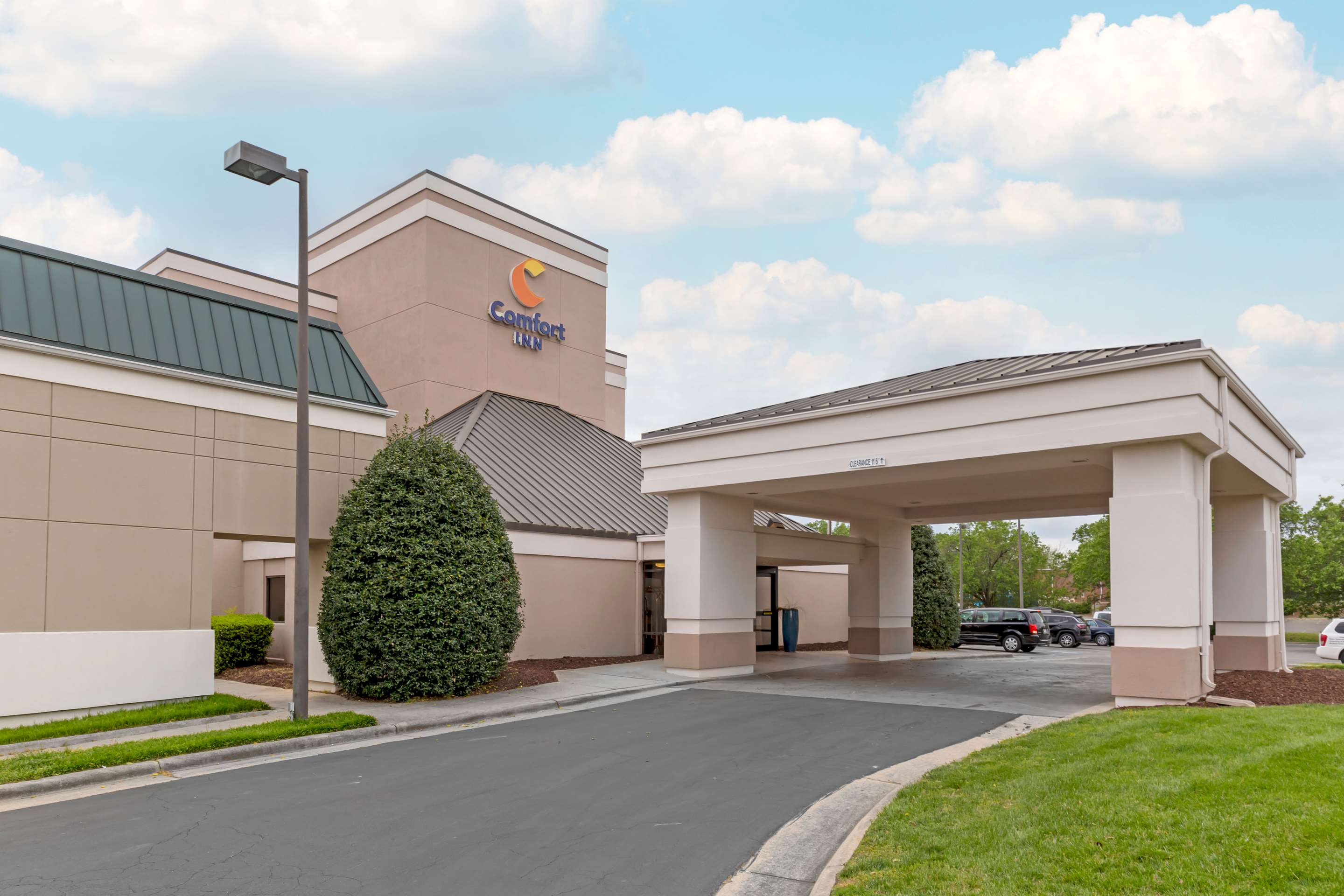 Hotel exterior | Comfort Inn University Durham - Chapel Hill