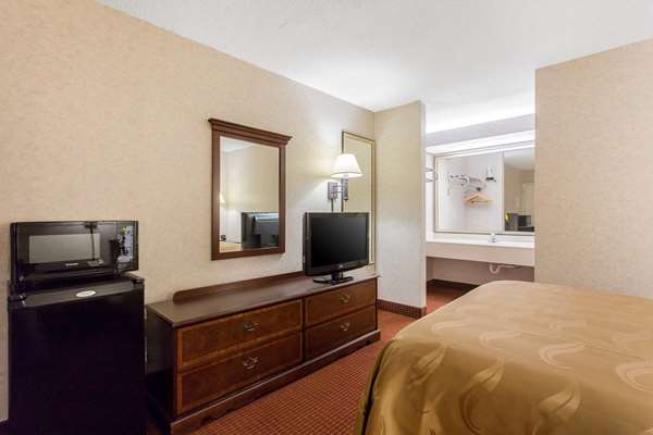  - Quality Inn Mt Airy