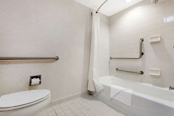  - Quality Inn Mt Airy