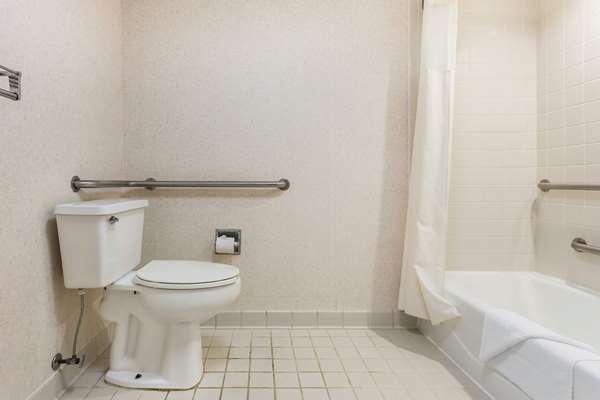  - Quality Inn Mt Airy