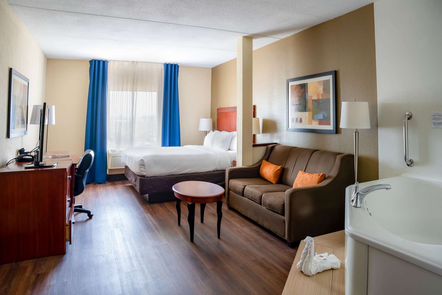 Comfort Suites Asheville, NC See Discounts