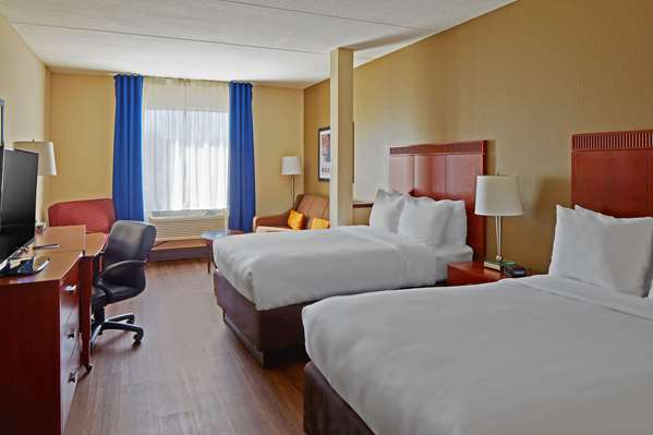  - Comfort Suites Asheville - I-26, Exit 33