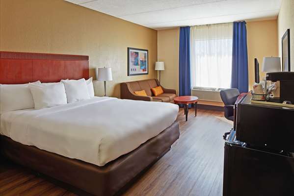  - Comfort Suites Asheville - I-26, Exit 33