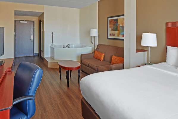  - Comfort Suites Asheville - I-26, Exit 33
