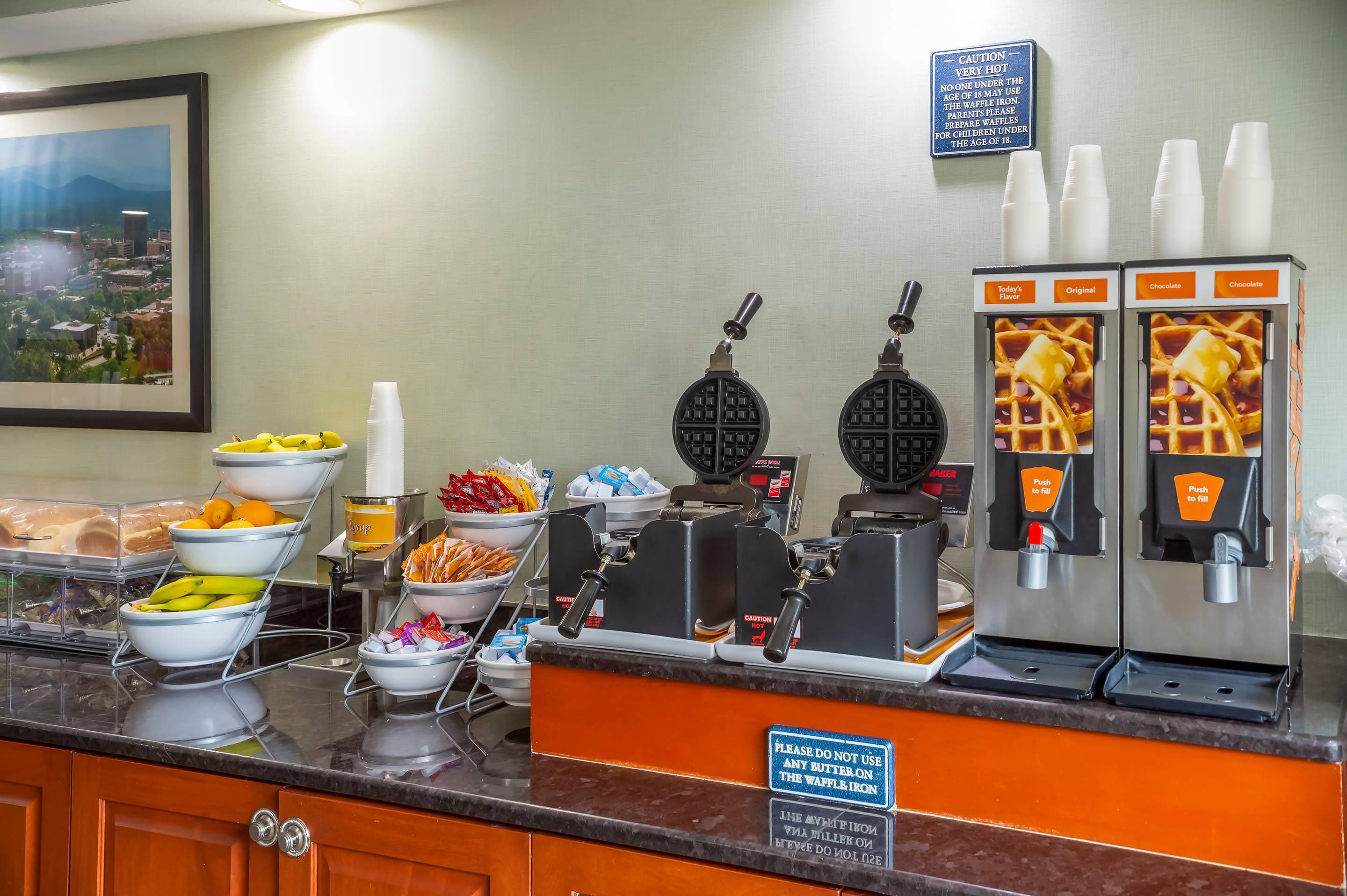 Assorted breakfast items | Comfort Suites Outlet Center