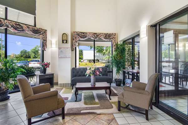  - Econo Lodge Garner