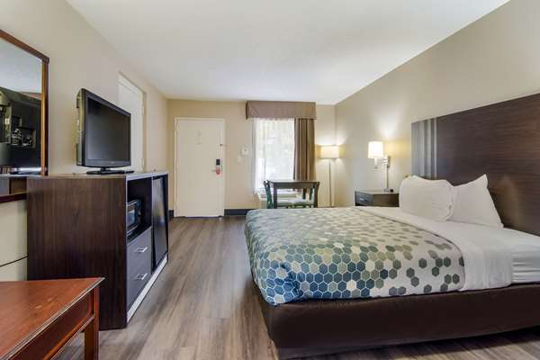  - Econo Lodge Garner