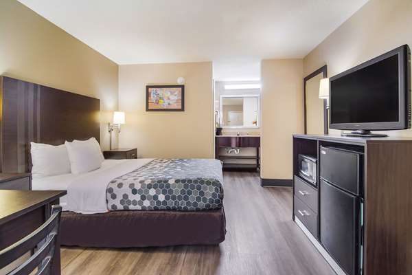  - Econo Lodge Garner