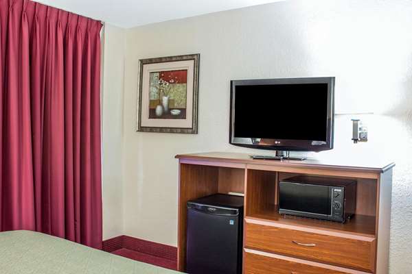 Suite - Quality Inn Selma - I-95, Exit 97