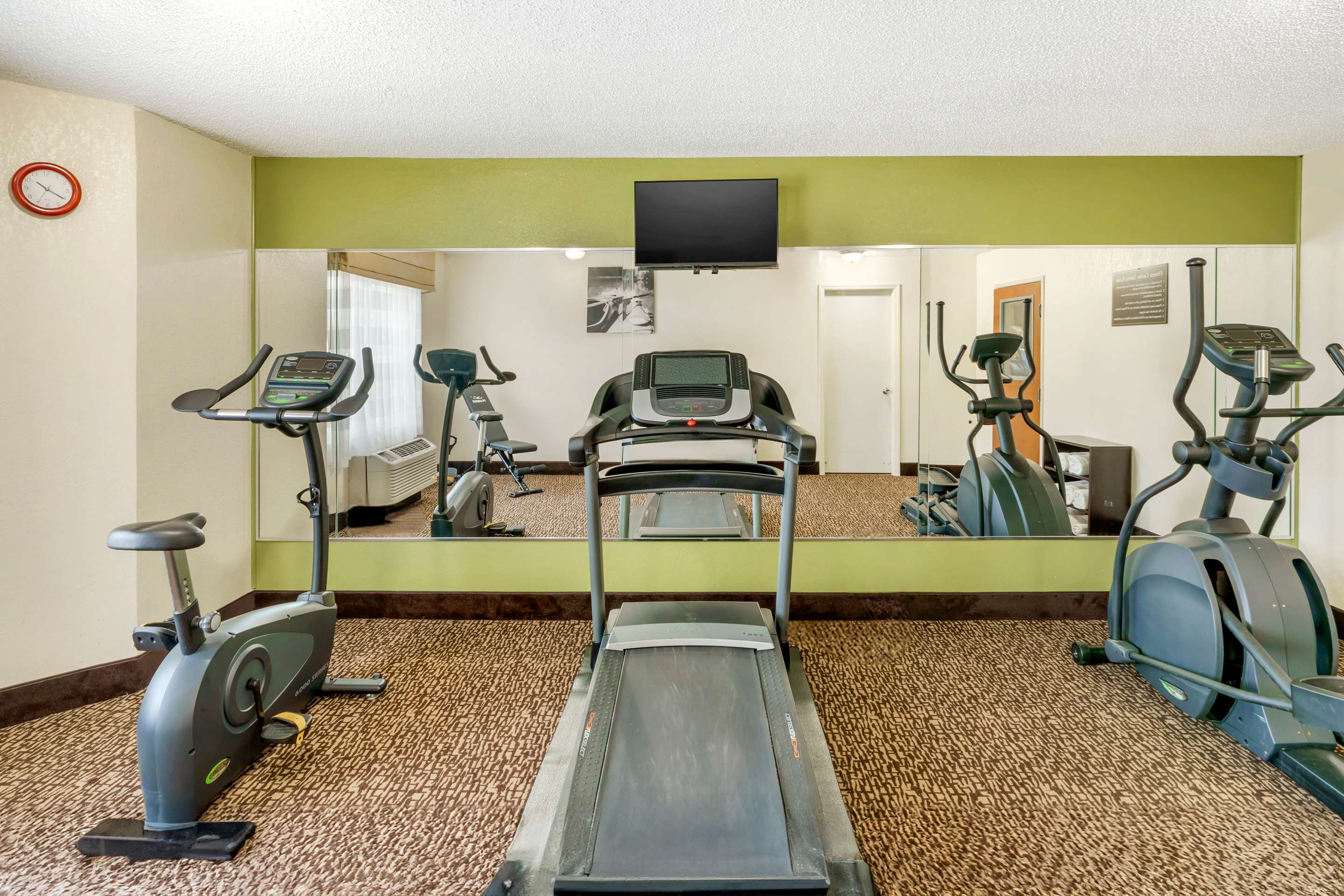 Fitness center with television | Sleep Inn