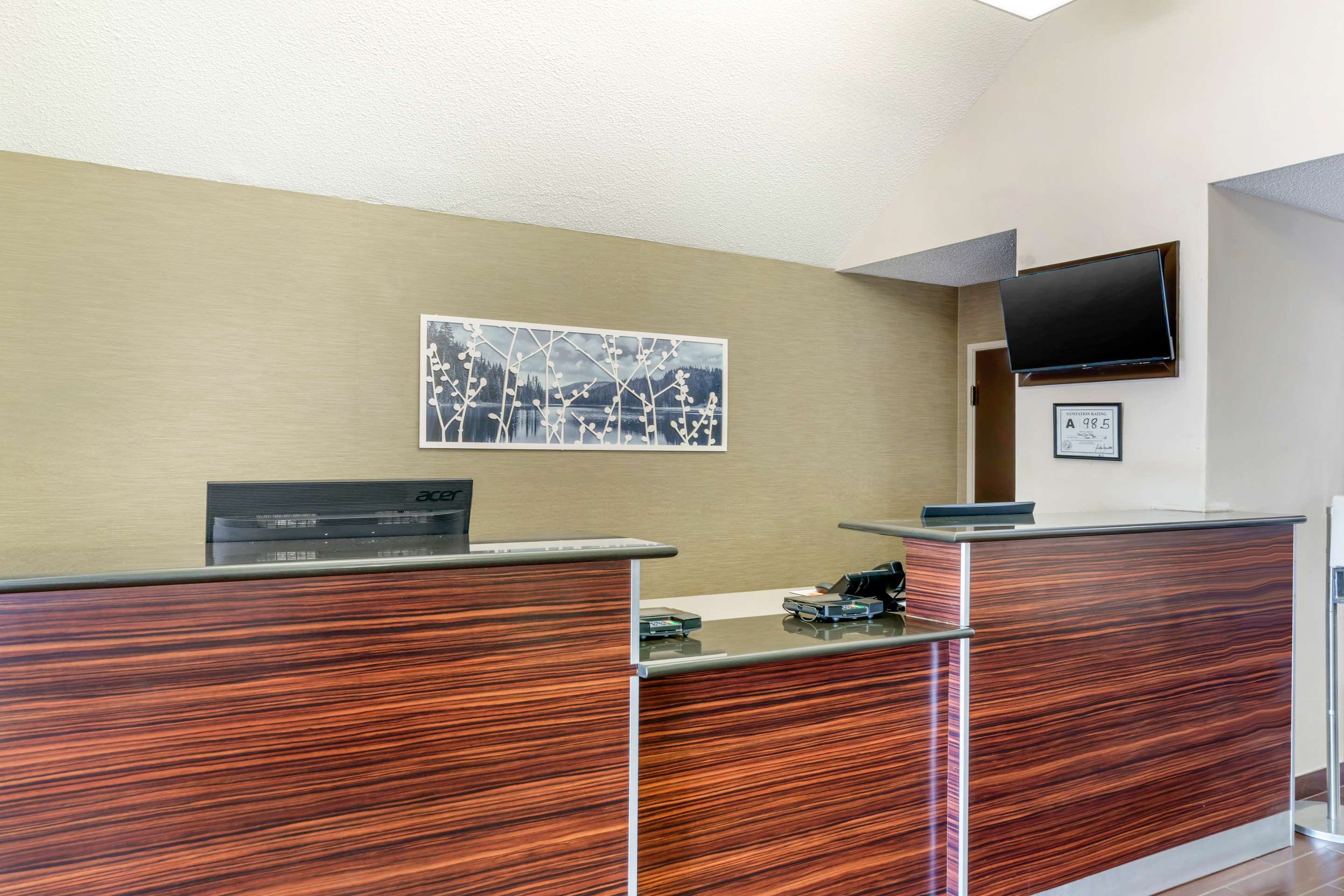 Front desk | Sleep Inn