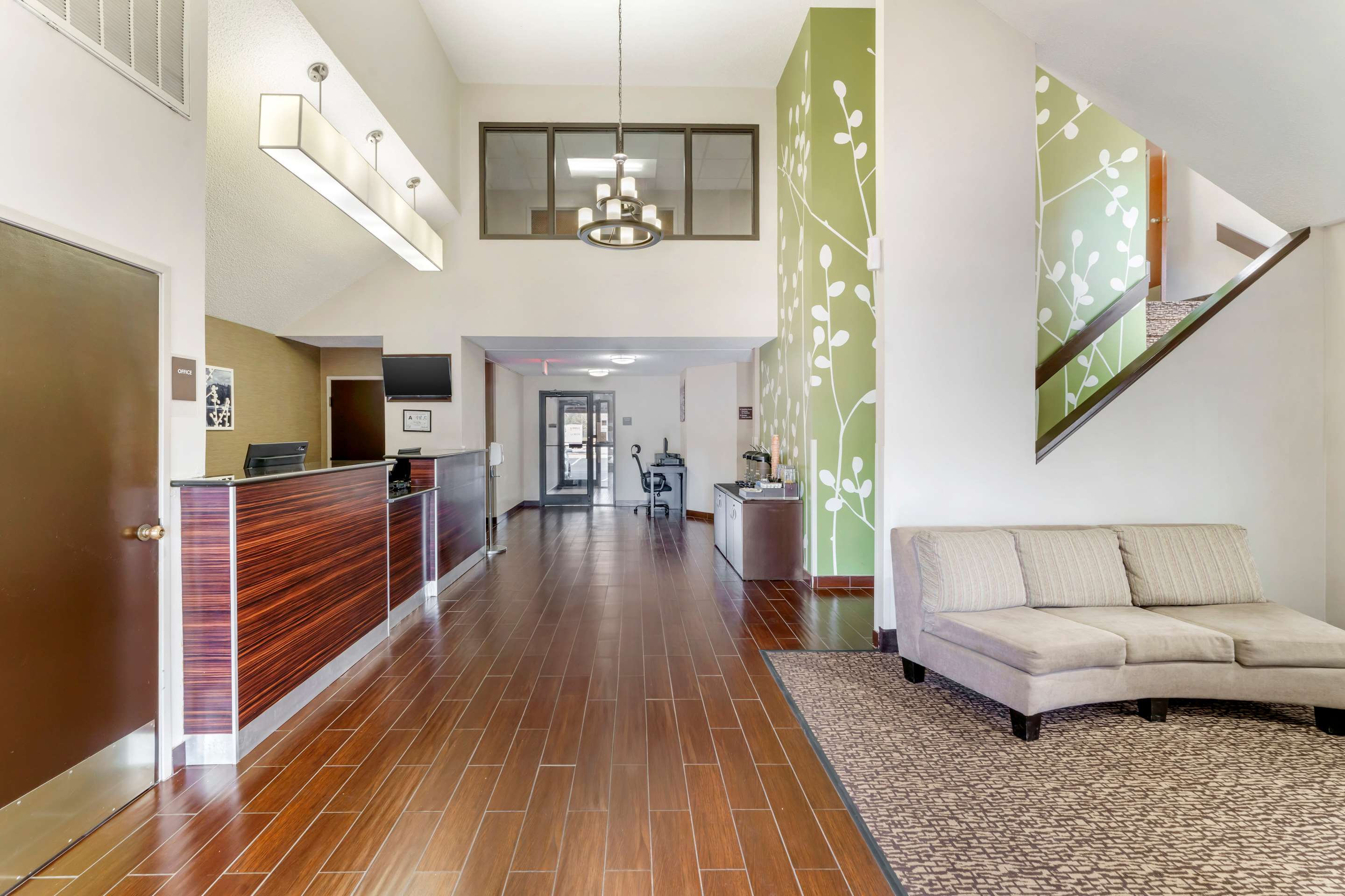 Spacious lobby with sitting area | Sleep Inn