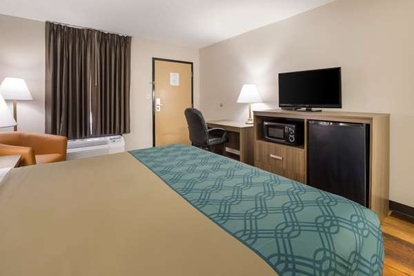  - Econo Lodge Hendersonville - I-26, Exit 49