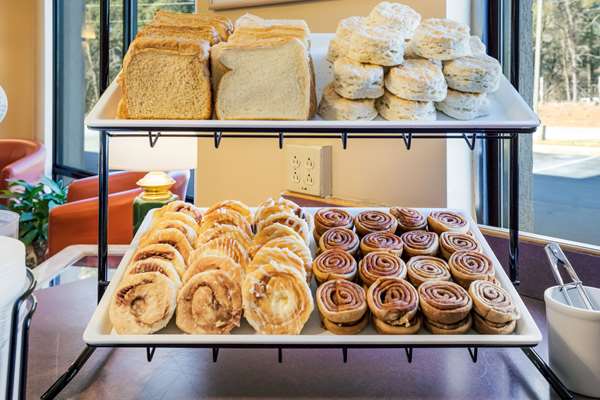 Amenities - Econo Lodge Hendersonville - I-26, Exit 49