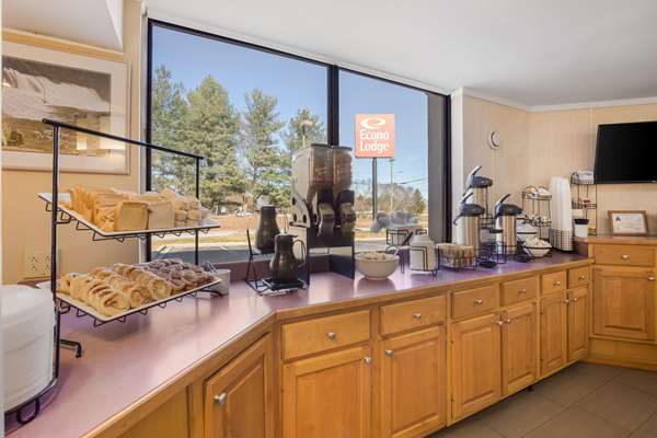 Amenities - Econo Lodge Hendersonville - I-26, Exit 49