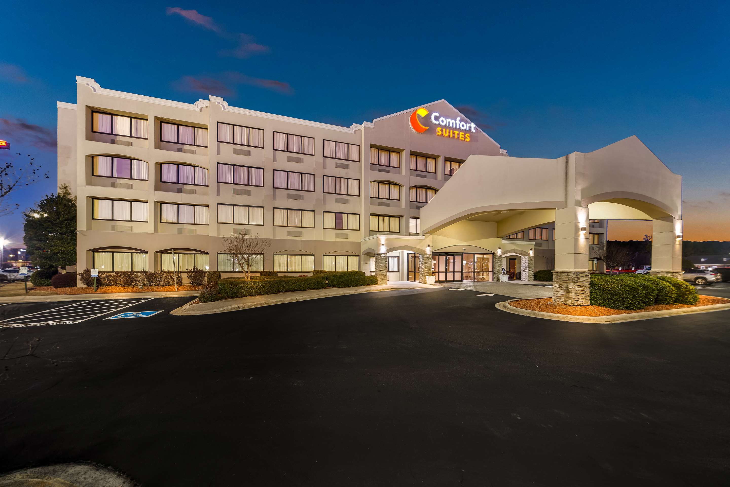 Twilight | Comfort Suites Lumberton