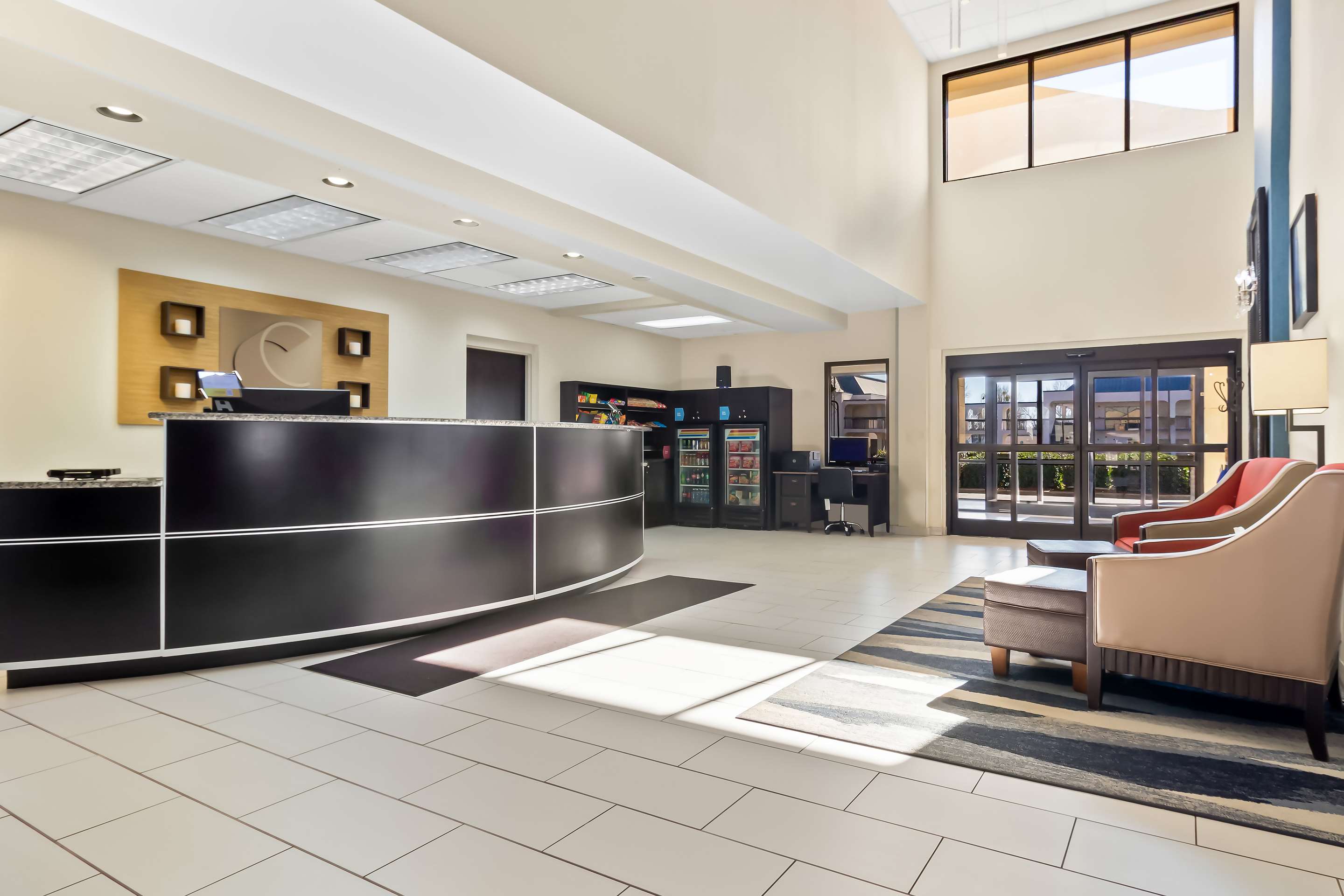 Lobby | Comfort Suites Lumberton
