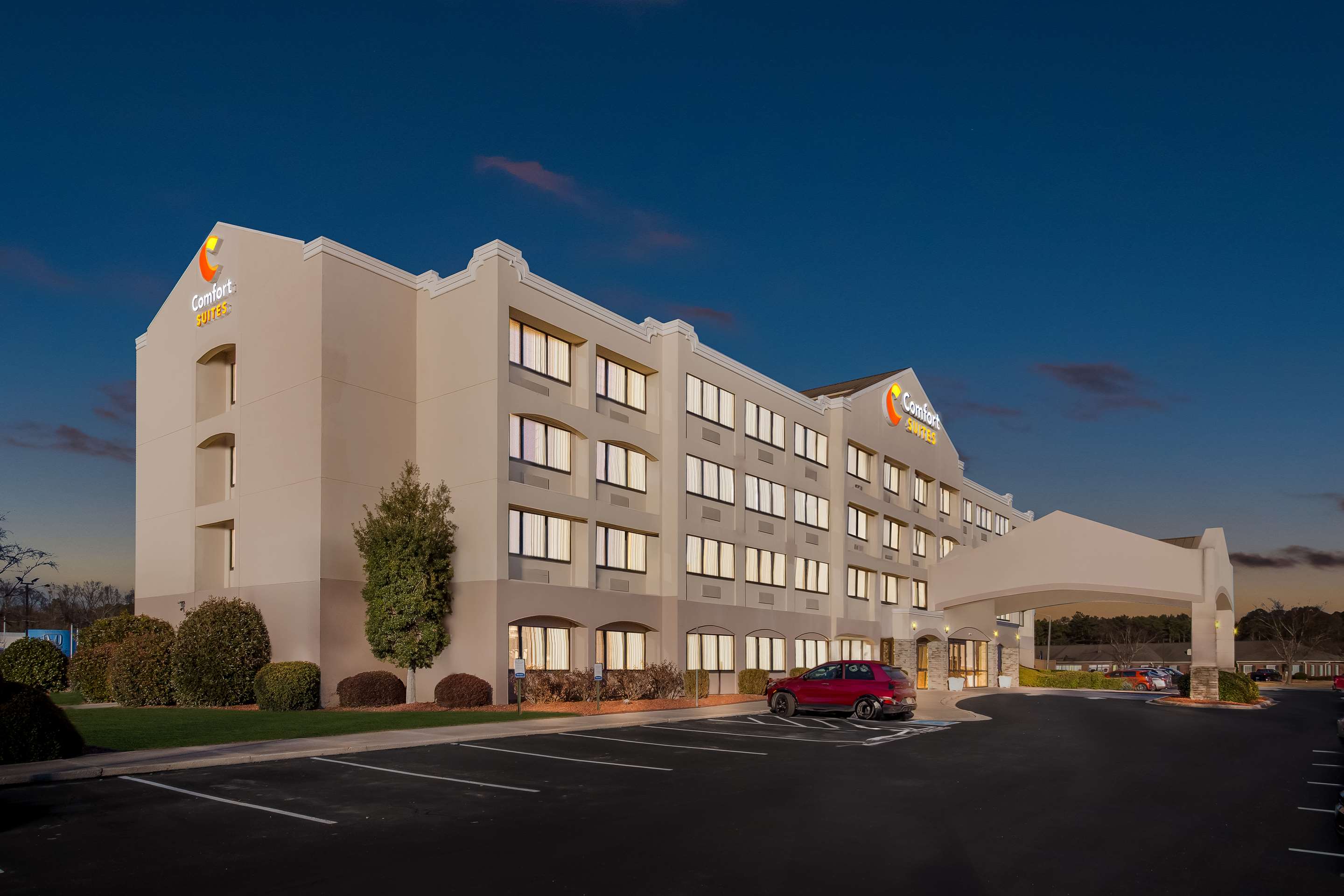 Twilight | Comfort Suites Lumberton