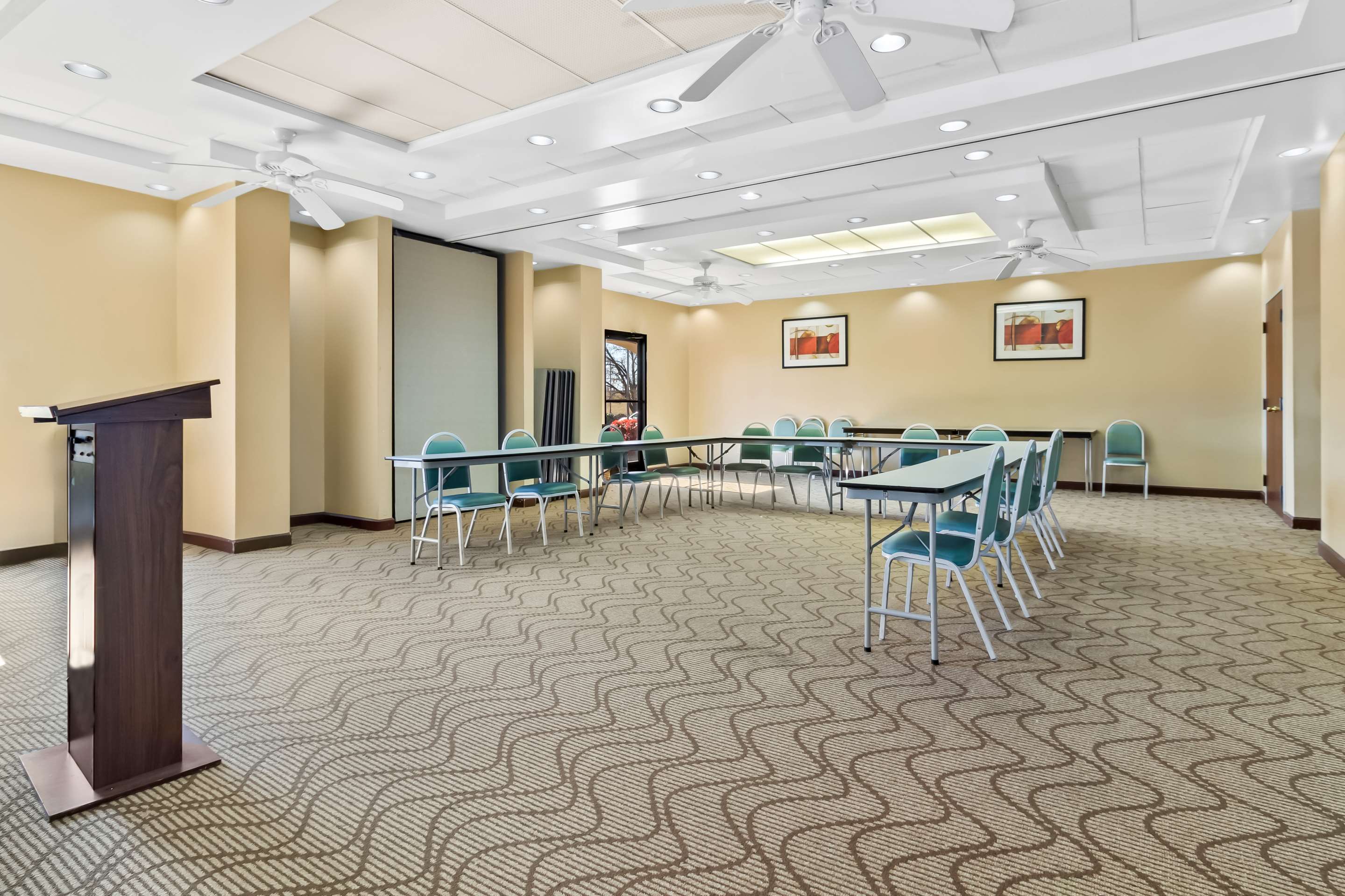 Meeting room | Comfort Suites Lumberton