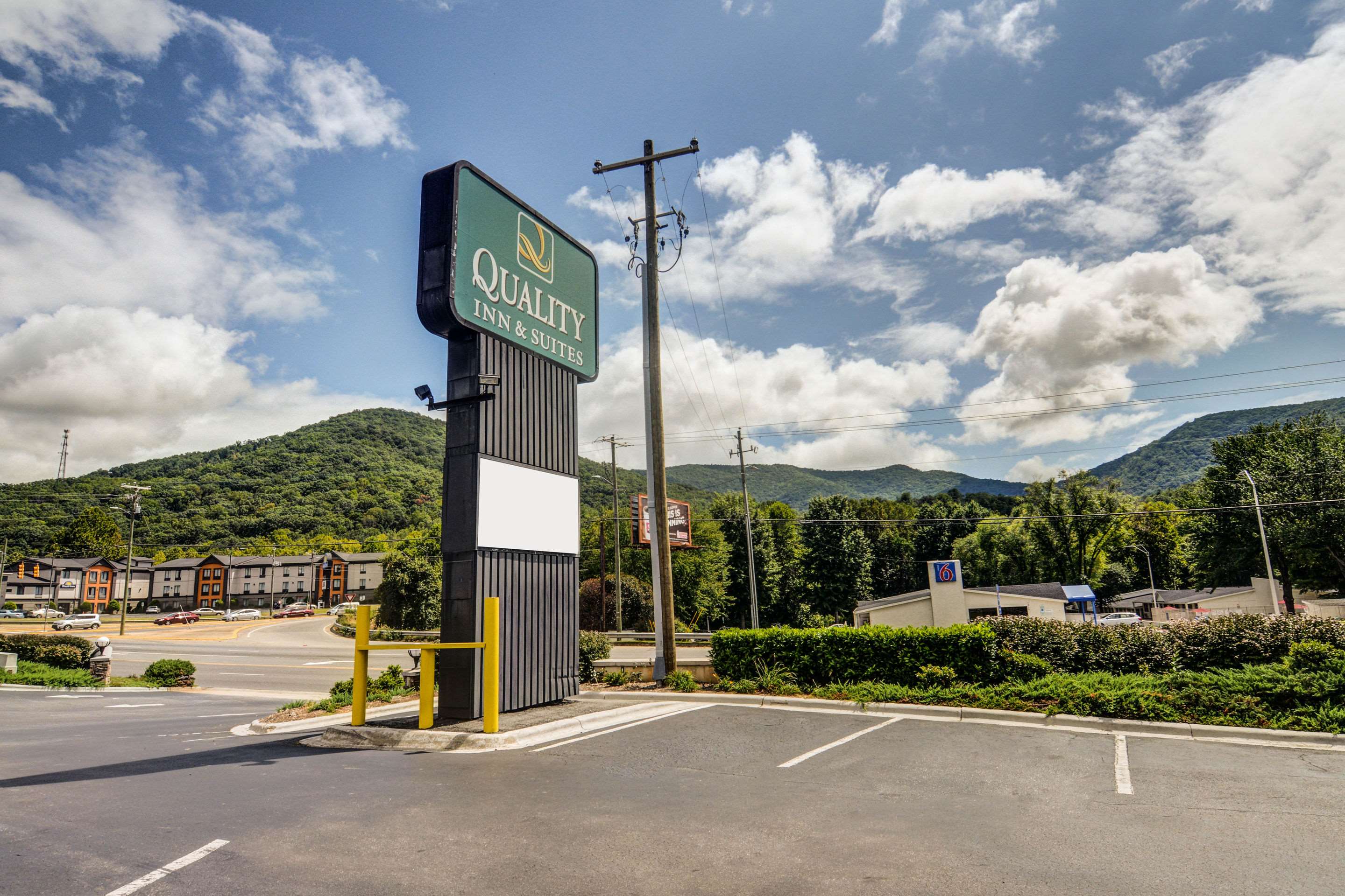 Hotel near popular attractions | Quality Inn & Suites Biltmore East