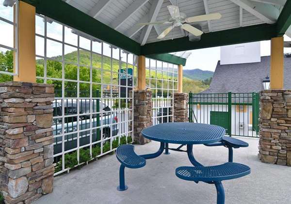  - Quality Inn & Suites Asheville - I-40, Exit 55