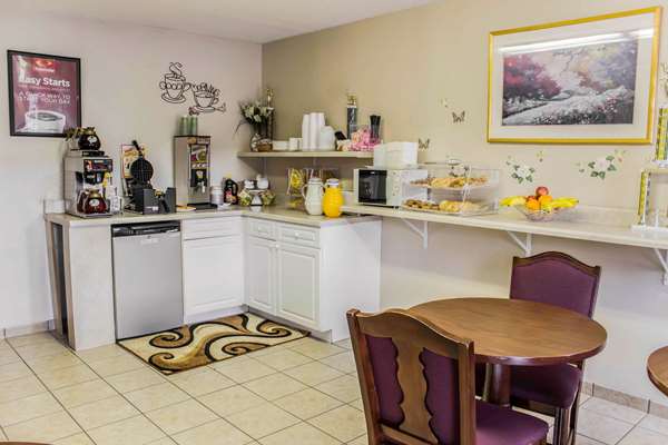 Amenities - Econo Lodge Creedmoor