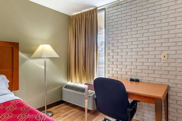  - Econo Lodge Creedmoor