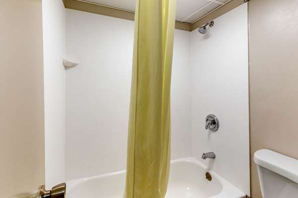  - Econo Lodge Creedmoor