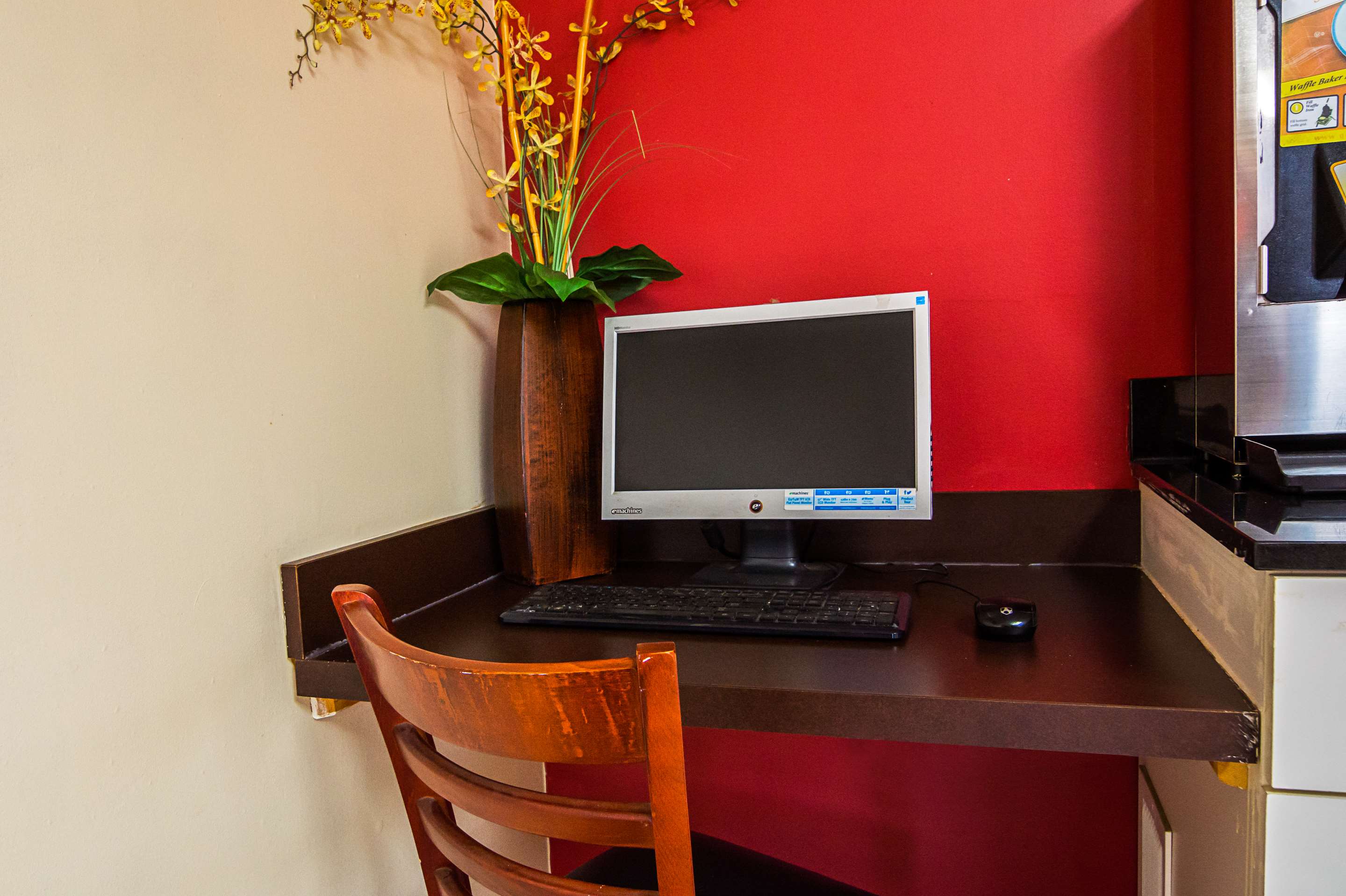 Business center | Econo Lodge Research Triangle Park