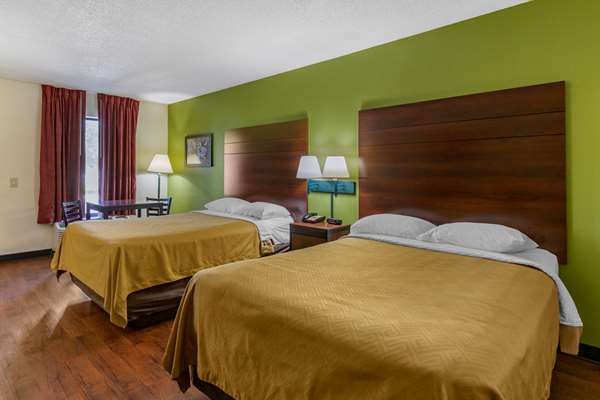  - Econo Lodge Fayetteville - I-95, Exit 49